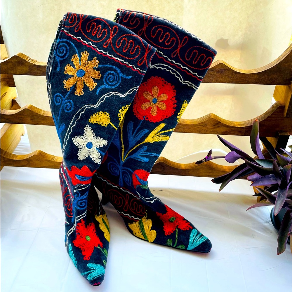 O’ Suzani Boots Turkish Embroidered US 6, EU 37. - Picture 3 of 8